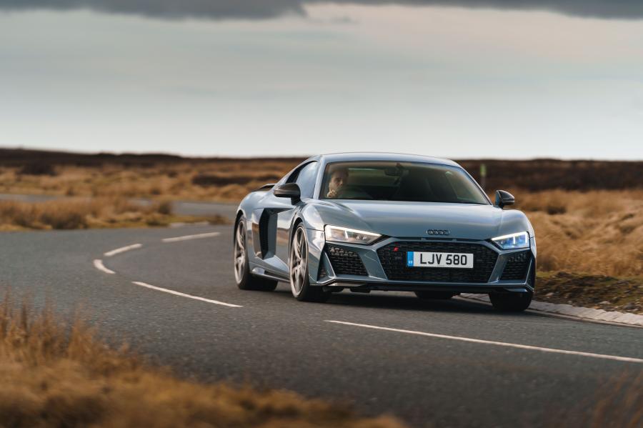  Audi R8 V10 Performance 2019 года  (UK) (фото 23 из 136)